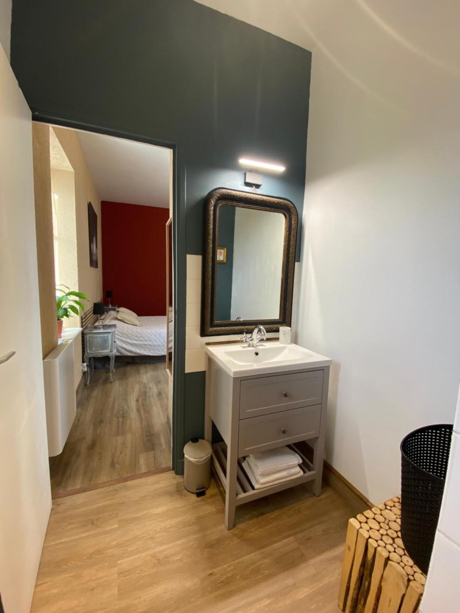 Studio Logis Les Roses Bourbon-lʼArchambault Buitenkant foto